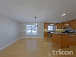 606 Lincoln Dr NE in Saint Michael, MN - Foto de edificio - Building Photo