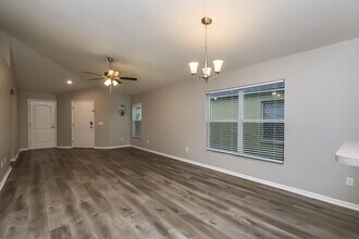 18131 Lembrecht Way in Tampa, FL - Building Photo - Building Photo