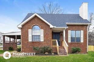 100 Tyler Ct in Gallatin, TN - Building Photo