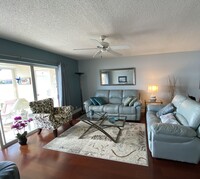 7760 Emerald Cir, Unit 101 in Naples, FL - Foto de edificio - Building Photo