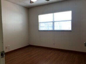 3909 Loni St in West Palm Beach, FL - Building Photo - Building Photo