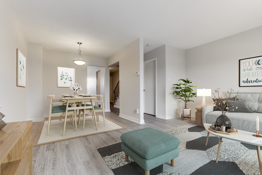 1320 Kennedy Rd in Toronto, ON - Building Photo