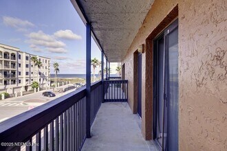 400 1st St S in Jacksonville Beach, FL - Foto de edificio - Building Photo