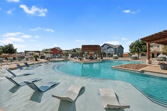 6615 Pinon Canyon in San Antonio, TX - Foto de edificio - Building Photo
