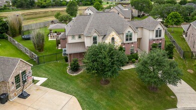 2034 Baker Estates Dr in Houston, TX - Building Photo - Building Photo