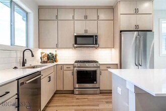 2046 Dennison Ln in Bozeman, MT - Building Photo - Building Photo