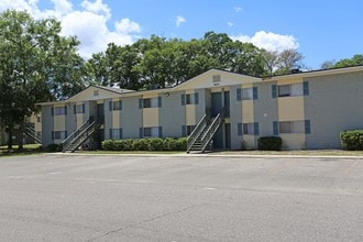 Linda Apartments in Jacksonville, FL - Building Photo - Building Photo