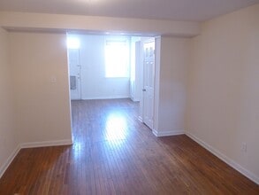 512 S Wolfe St in Baltimore, MD - Foto de edificio - Building Photo