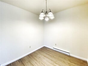 37 Ferris Ave in Norwalk, CT - Building Photo - Building Photo