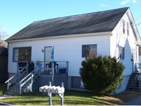 27 Cedar St in Hopkinton, NH - Foto de edificio