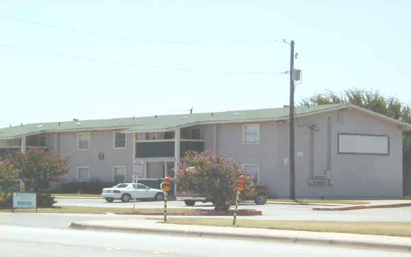 Emerald Run in North Richland Hills, TX - Building Photo