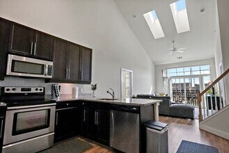 2002 Eisenhower Ave, Unit SI ID1473415P in Alexandria, VA - Building Photo - Building Photo