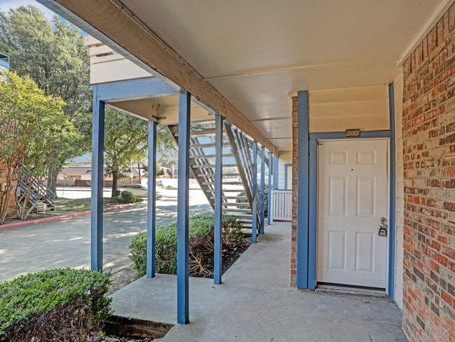 property at 1601 Marsh Ln
