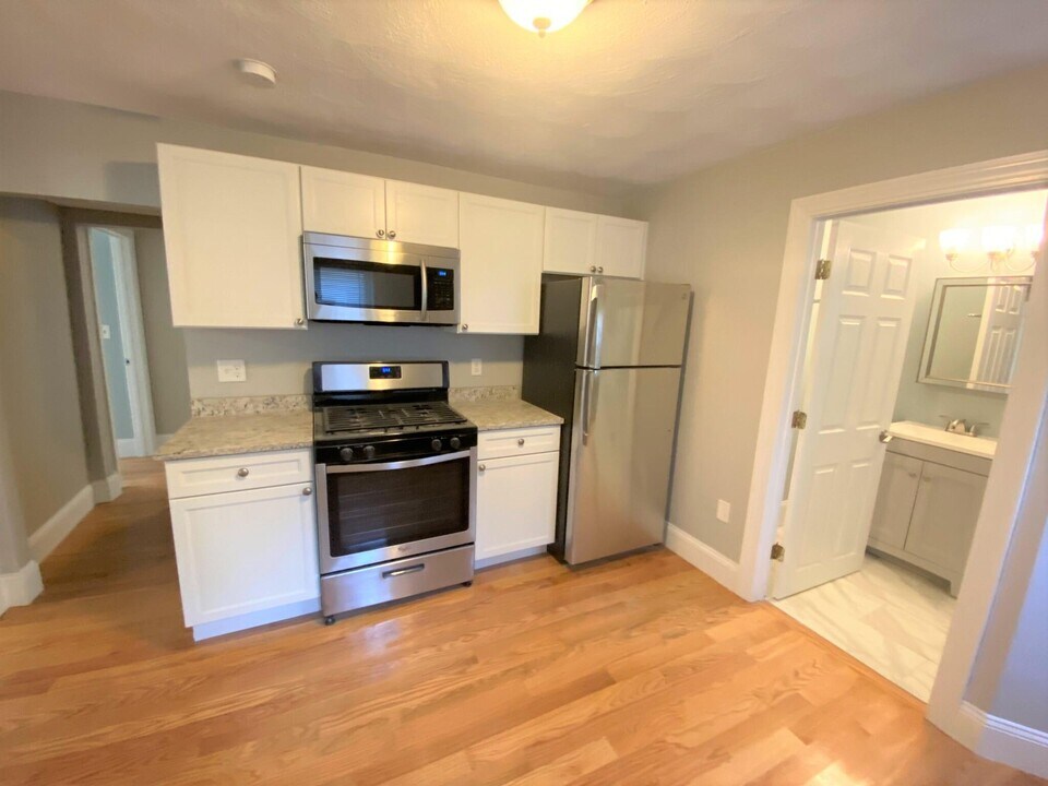 319 Highland Ave, Unit A in Somerville, MA - Foto de edificio