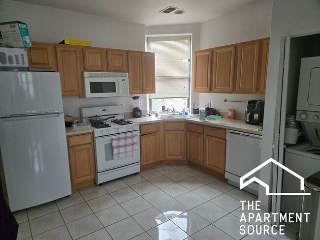 property at 1037 W Polk St