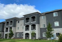 Lake Villas Apartments photo'