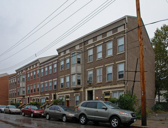 1218 Walnut St in Cincinnati, OH - Building Photo - Building Photo