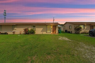 11332 SW 207th Dr in Miami, FL - Building Photo