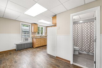 49 Porter St, Unit 2 in Somerville, MA - Foto de edificio - Building Photo