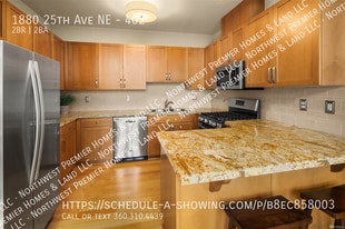 1880 25th Ave NE in Issaquah, WA - Building Photo