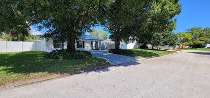 1616 20th St SW, Unit 2nd in Vero Beach, FL - Building Photo - Building Photo
