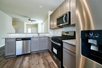 2584 Westslope Dr in Shenandoah, TX - Building Photo - Building Photo