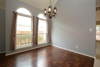 5327 Willow Knoll Ct in Houston, TX - Building Photo - Building Photo