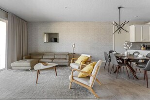 875 Ocean Course Ave in Davenport, FL - Building Photo