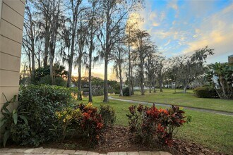 10374 Carrollwood Ln in Tampa, FL - Building Photo - Building Photo