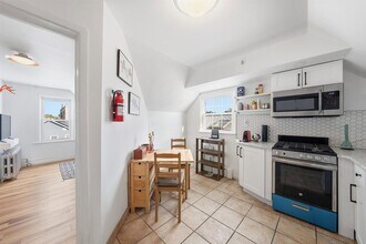 124 73rd St in North Bergen, NJ - Foto de edificio - Building Photo