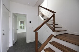 5711 Kansas St in Houston, TX - Building Photo - Building Photo