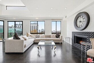 121 Canon Dr in Beverly Hills, CA - Building Photo - Building Photo