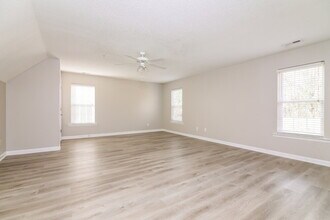 128 Pondfield Ct in Clayton, NC - Building Photo - Building Photo