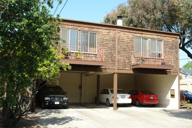 555 Liberty St in El Cerrito, CA - Building Photo - Building Photo