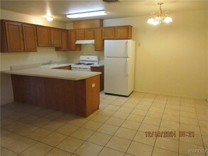 2473 Fox in Kingman, AZ - Building Photo - Building Photo