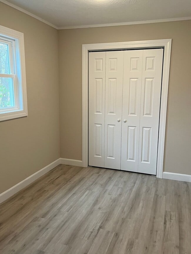 property at 629 W Lynn St