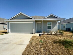 2218 Cumulus Ct in Lockhart, TX - Building Photo - Building Photo