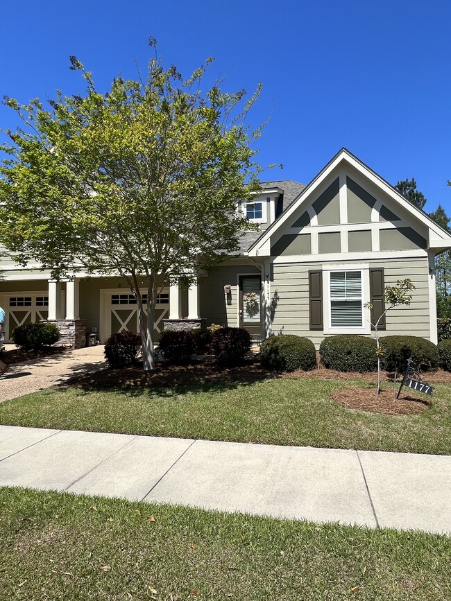 property at 1177 Evangeline Dr
