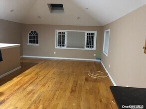 87-30 Commonwealth Blvd in Queens, NY - Building Photo - Building Photo