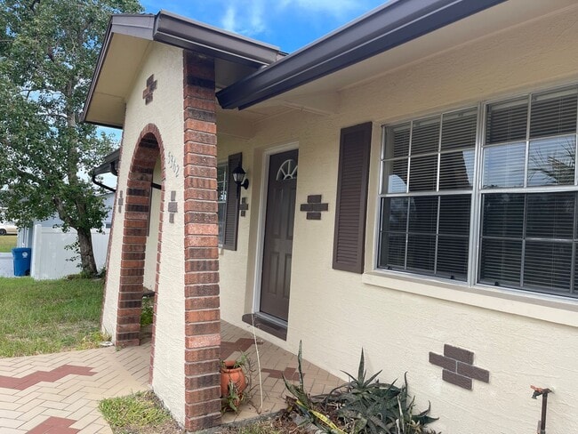 5362 Springwood Rd in Spring Hill, FL - Building Photo - Building Photo