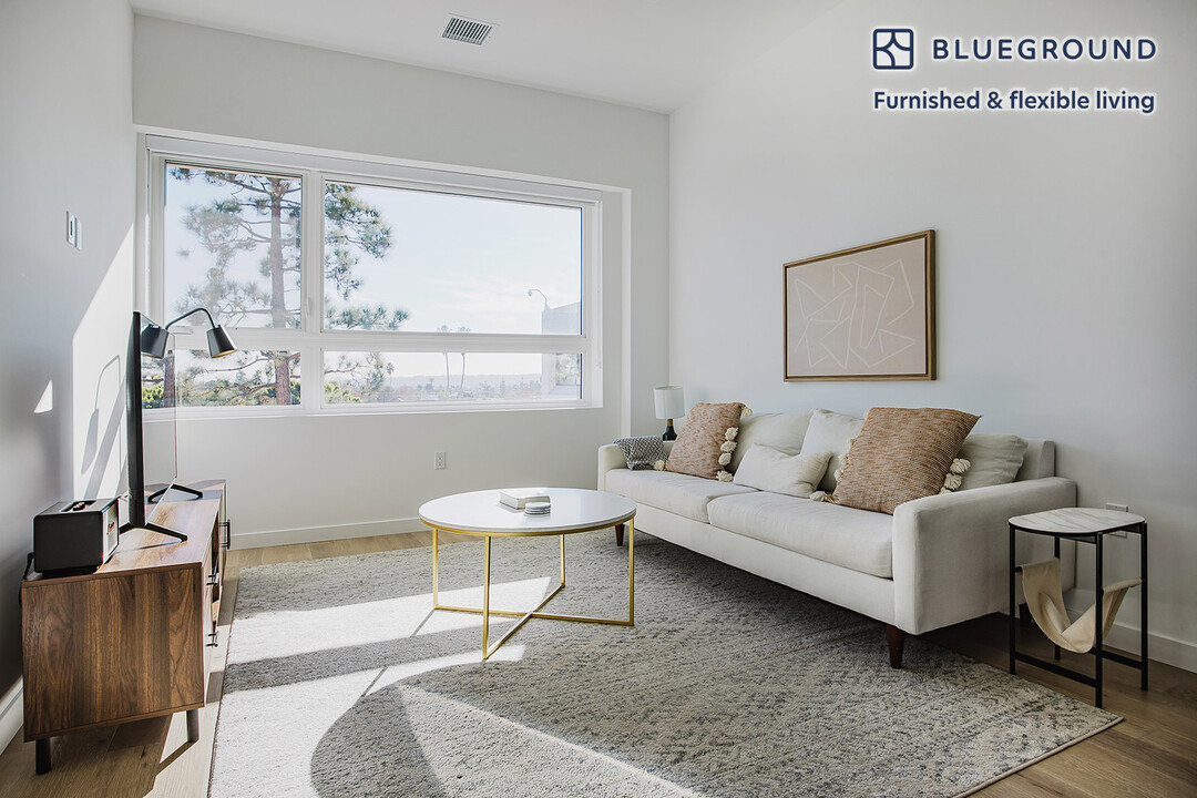 701 S Hudson Ave, Unit FL3-ID1297 in Los Angeles, CA - Building Photo
