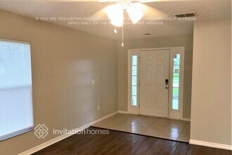 5701 Tanagergrove Way in Lithia, FL - Building Photo - Building Photo