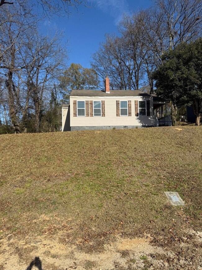 6633 Millard Fuller Rd in Fairfield, AL - Building Photo - Building Photo