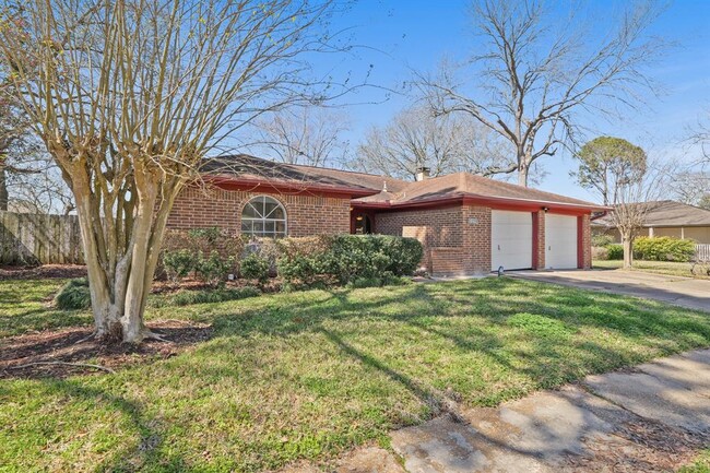 2310 Anthony Ln in Pearland, TX - Building Photo - Building Photo