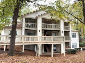 1001 Churchill Downs Ct in Charlotte, NC - Building Photo