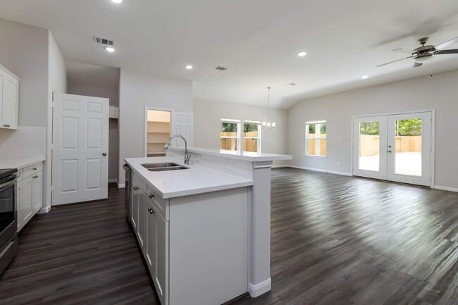 101 Country Rd 3552 in Plum Grove, TX - Building Photo - Building Photo