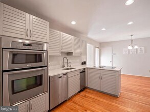 7801 Whiterim Terrace in Potomac, MD - Building Photo - Building Photo