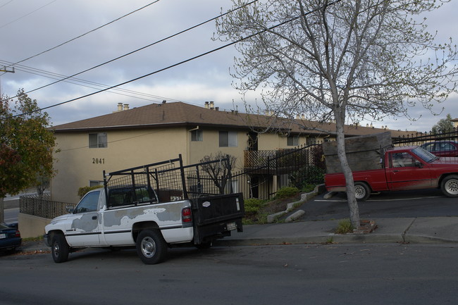 Amber Terrace in San Leandro, CA - Building Photo - Building Photo