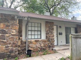 The Quincy Duplex' Apartments