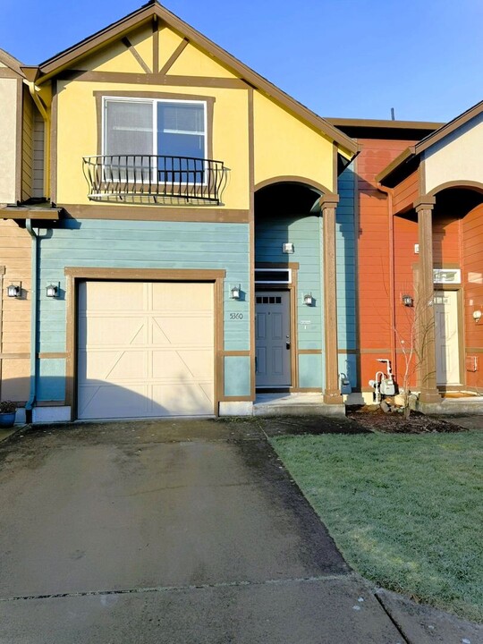 5360 NE 83rd Pl in Vancouver, WA - Foto de edificio